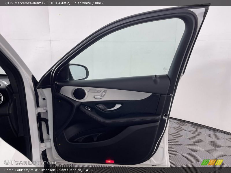 Polar White / Black 2019 Mercedes-Benz GLC 300 4Matic