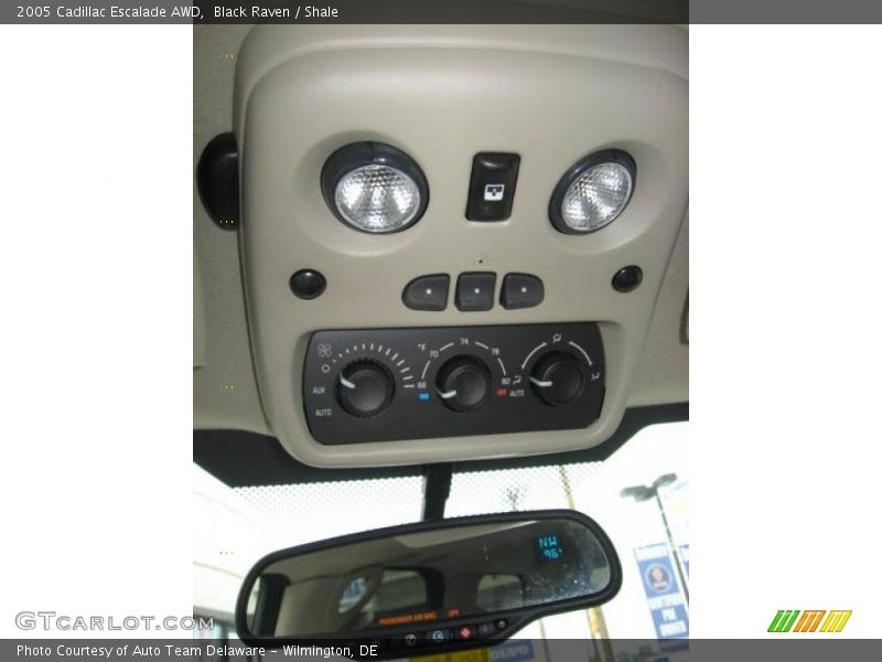 Black Raven / Shale 2005 Cadillac Escalade AWD
