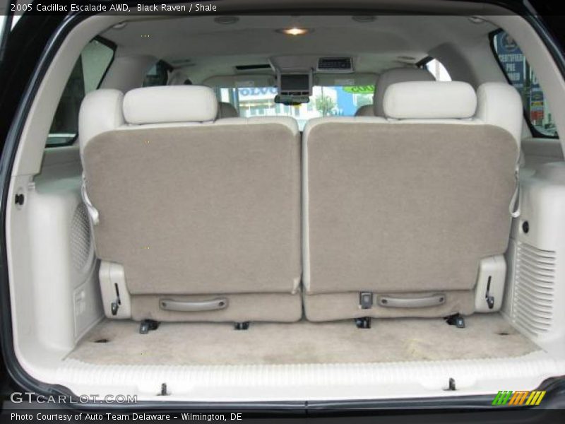Black Raven / Shale 2005 Cadillac Escalade AWD