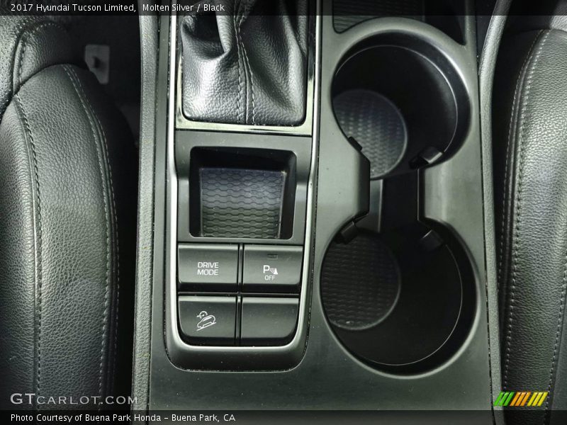 Molten Silver / Black 2017 Hyundai Tucson Limited