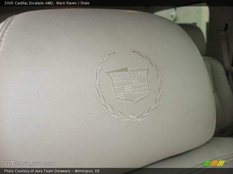 Black Raven / Shale 2005 Cadillac Escalade AWD