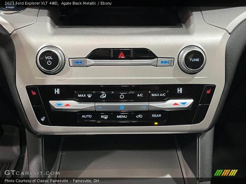 Agate Black Metallic / Ebony 2021 Ford Explorer XLT 4WD