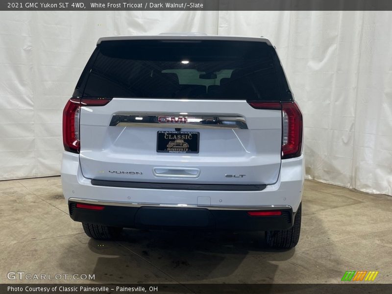 White Frost Tricoat / Dark Walnut/­Slate 2021 GMC Yukon SLT 4WD