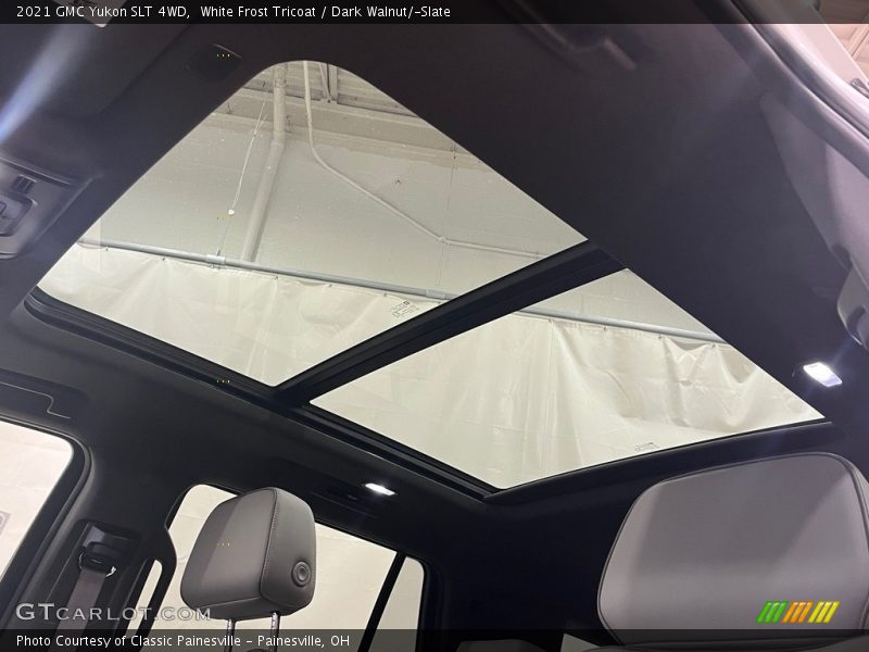 White Frost Tricoat / Dark Walnut/­Slate 2021 GMC Yukon SLT 4WD