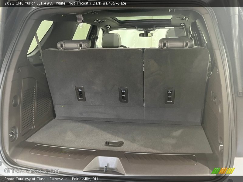 White Frost Tricoat / Dark Walnut/­Slate 2021 GMC Yukon SLT 4WD