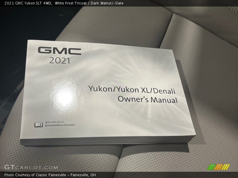 White Frost Tricoat / Dark Walnut/­Slate 2021 GMC Yukon SLT 4WD