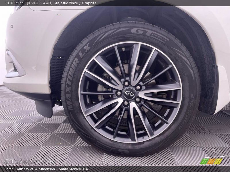 Majestic White / Graphite 2018 Infiniti QX60 3.5 AWD