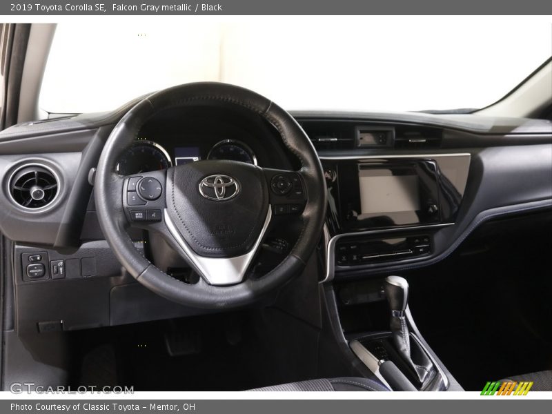 Falcon Gray metallic / Black 2019 Toyota Corolla SE