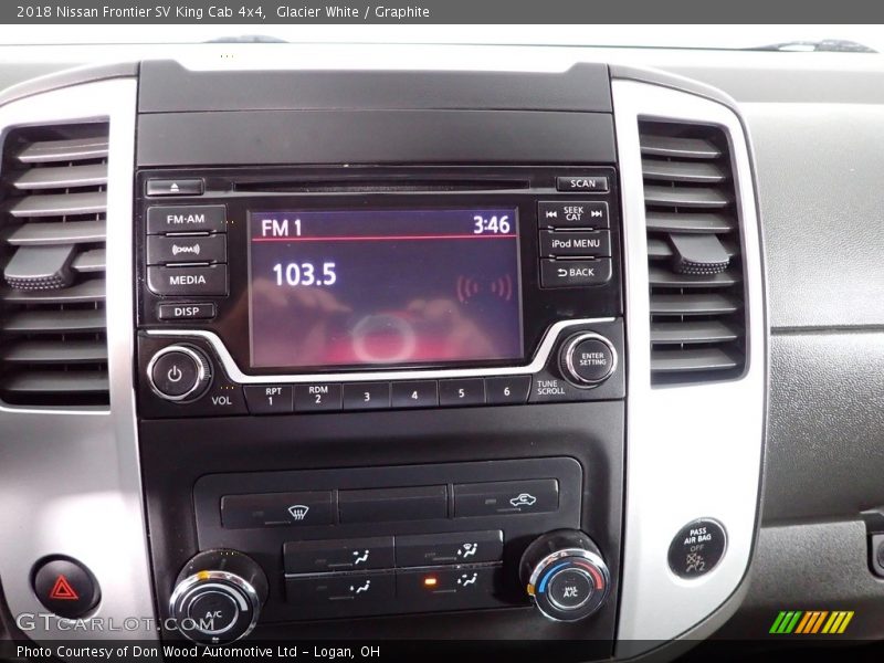 Glacier White / Graphite 2018 Nissan Frontier SV King Cab 4x4