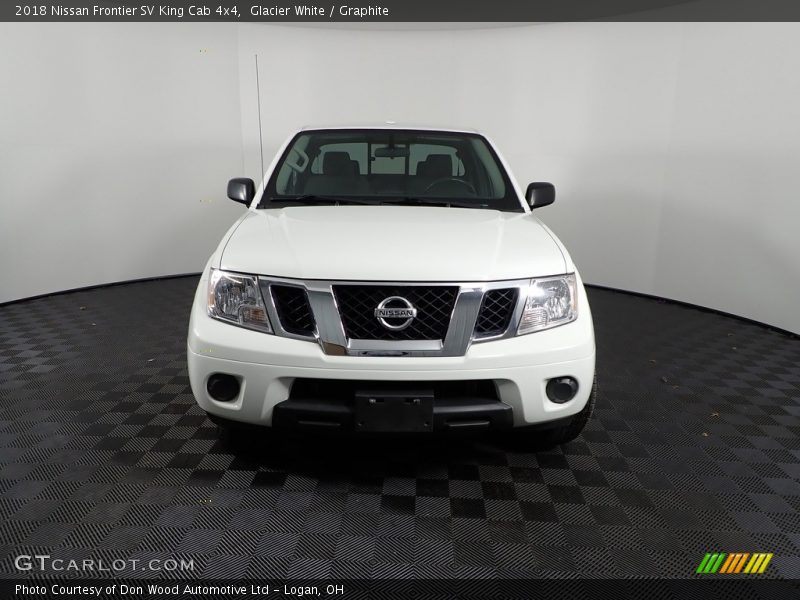 Glacier White / Graphite 2018 Nissan Frontier SV King Cab 4x4