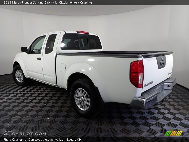 Glacier White / Graphite 2018 Nissan Frontier SV King Cab 4x4