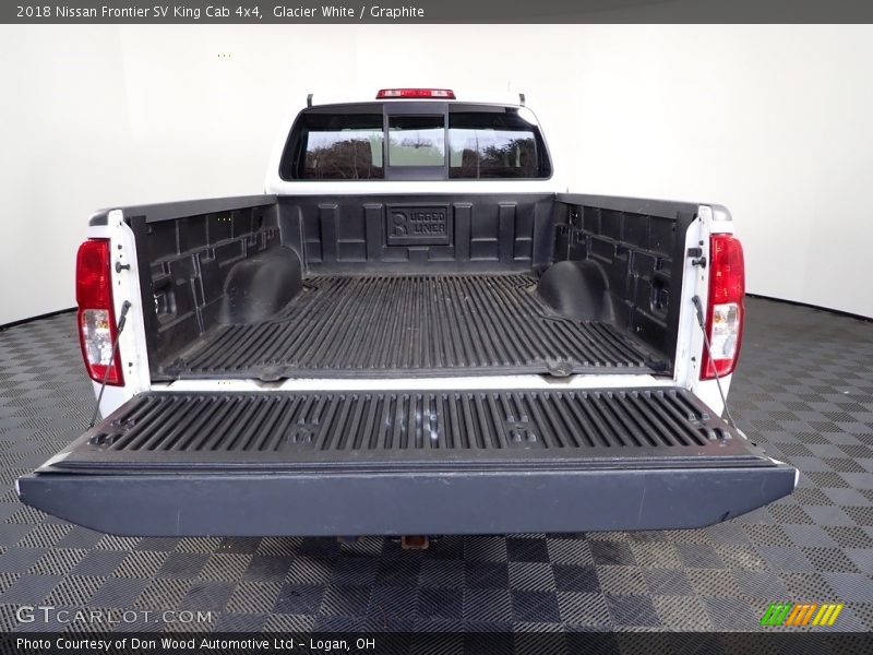 Glacier White / Graphite 2018 Nissan Frontier SV King Cab 4x4
