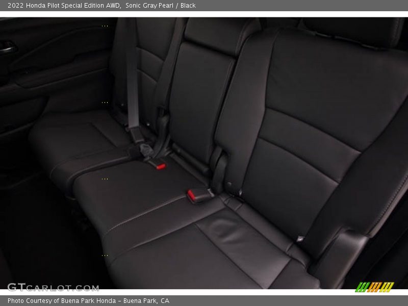 Sonic Gray Pearl / Black 2022 Honda Pilot Special Edition AWD