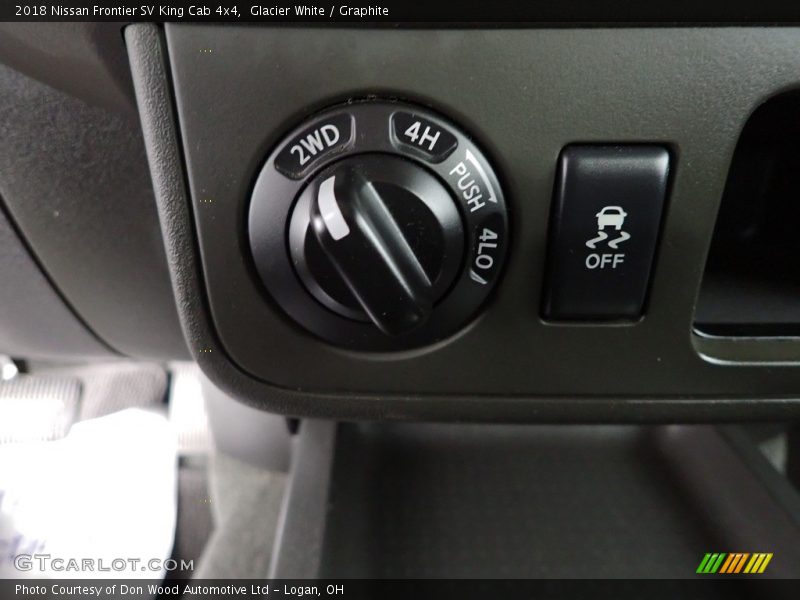 Glacier White / Graphite 2018 Nissan Frontier SV King Cab 4x4