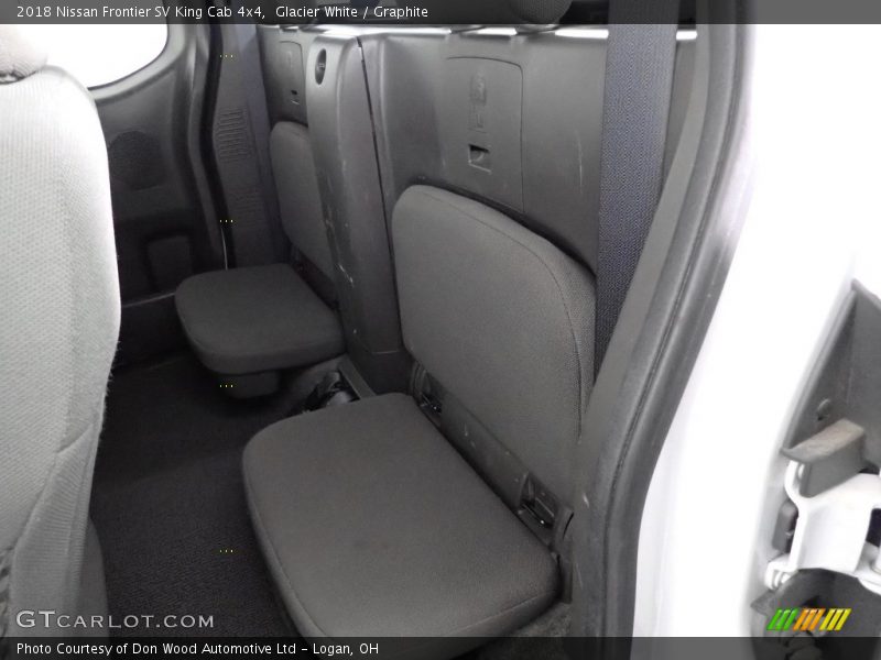 Glacier White / Graphite 2018 Nissan Frontier SV King Cab 4x4