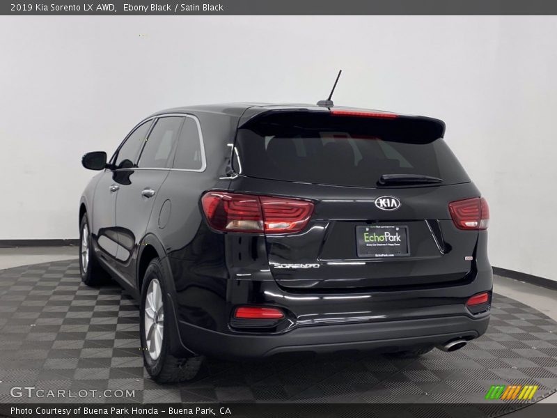 Ebony Black / Satin Black 2019 Kia Sorento LX AWD