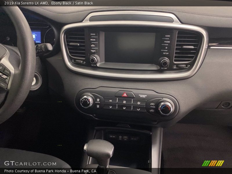 Ebony Black / Satin Black 2019 Kia Sorento LX AWD