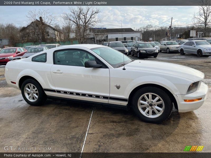 Performance White / Light Graphite 2009 Ford Mustang V6 Coupe