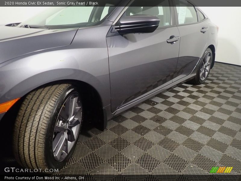 Sonic Gray Pearl / Black 2020 Honda Civic EX Sedan