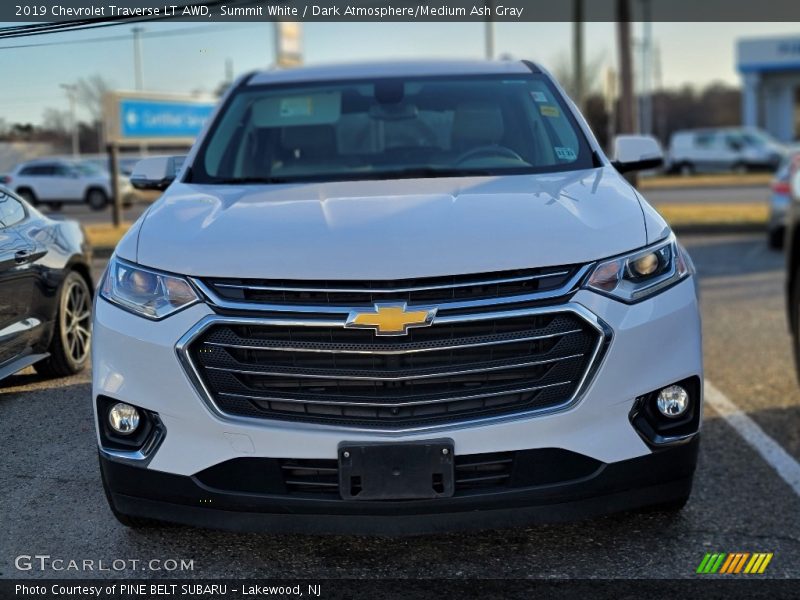 Summit White / Dark Atmosphere/Medium Ash Gray 2019 Chevrolet Traverse LT AWD