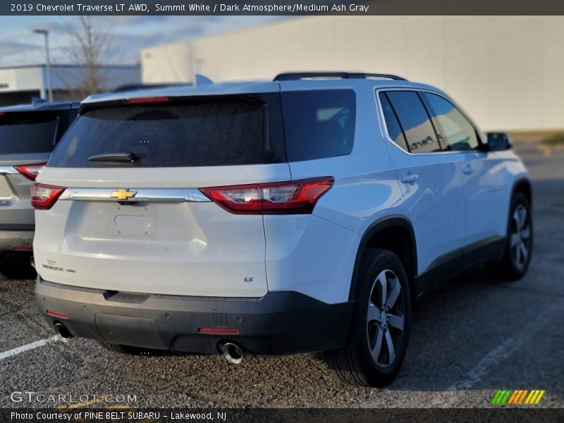 Summit White / Dark Atmosphere/Medium Ash Gray 2019 Chevrolet Traverse LT AWD