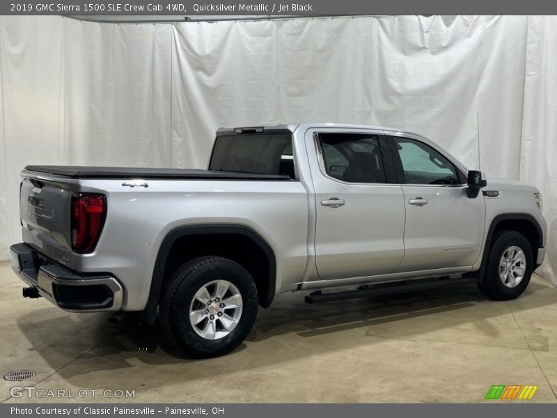 Quicksilver Metallic / Jet Black 2019 GMC Sierra 1500 SLE Crew Cab 4WD