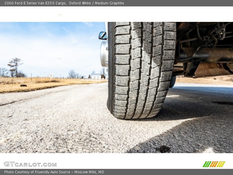 Oxford White / Medium Graphite 2000 Ford E Series Van E350 Cargo