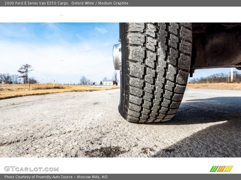 Oxford White / Medium Graphite 2000 Ford E Series Van E350 Cargo