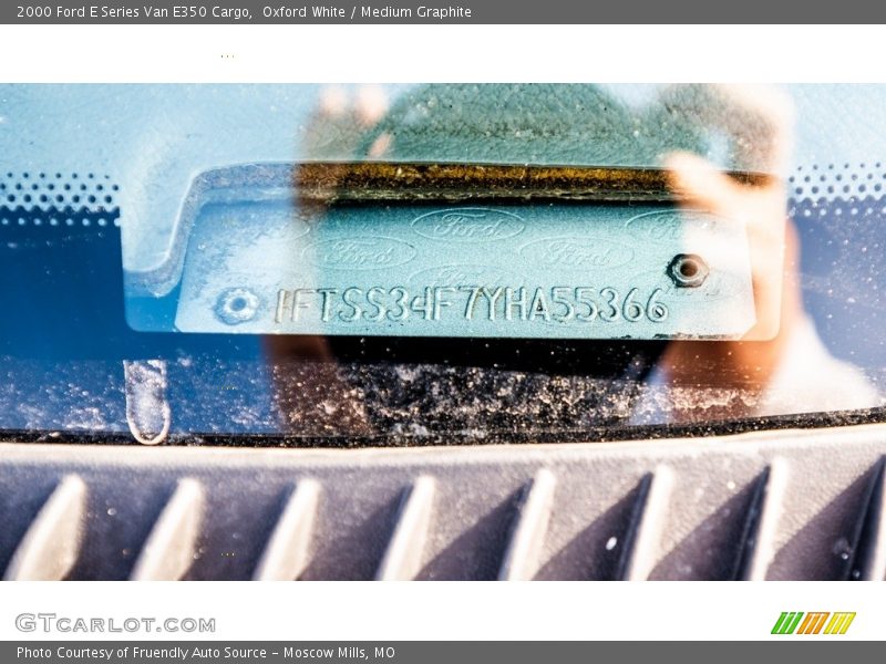 Oxford White / Medium Graphite 2000 Ford E Series Van E350 Cargo