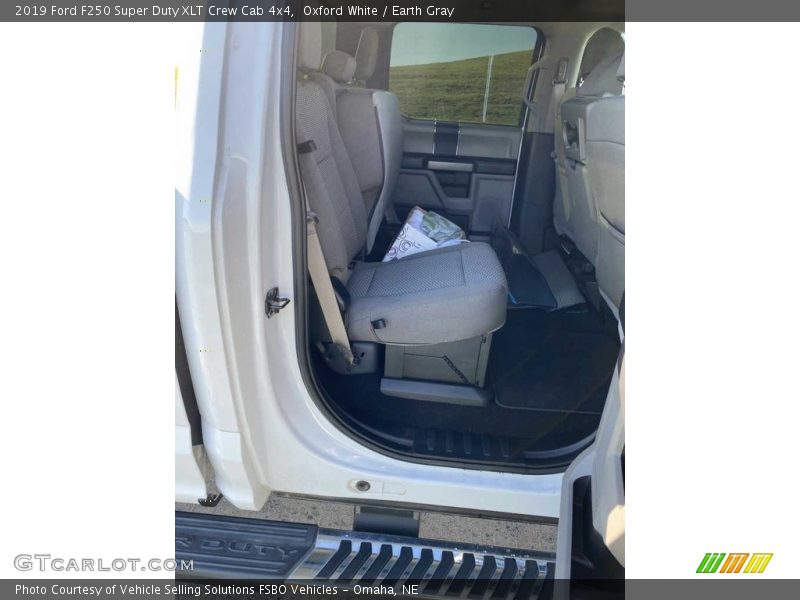 Oxford White / Earth Gray 2019 Ford F250 Super Duty XLT Crew Cab 4x4