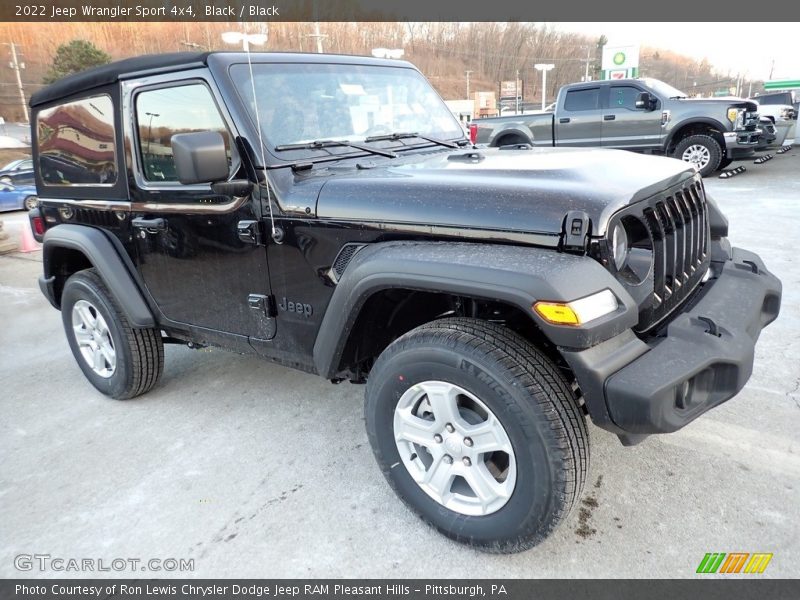 Front 3/4 View of 2022 Wrangler Sport 4x4