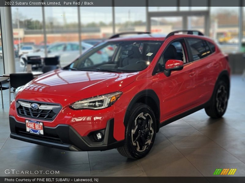 Front 3/4 View of 2022 Crosstrek Limited