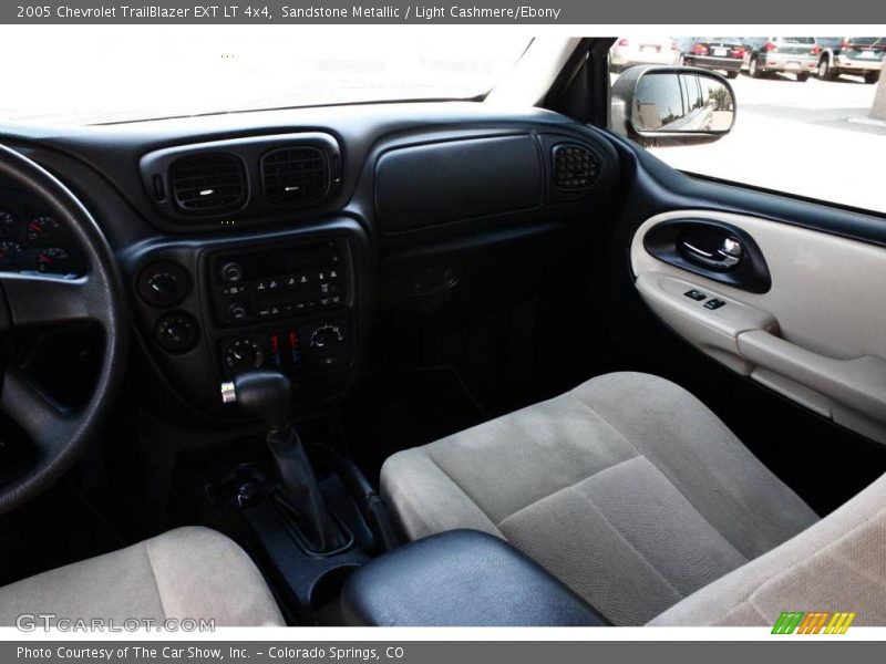 Sandstone Metallic / Light Cashmere/Ebony 2005 Chevrolet TrailBlazer EXT LT 4x4