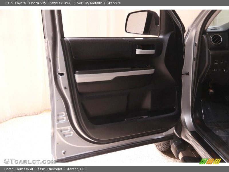 Silver Sky Metallic / Graphite 2019 Toyota Tundra SR5 CrewMax 4x4