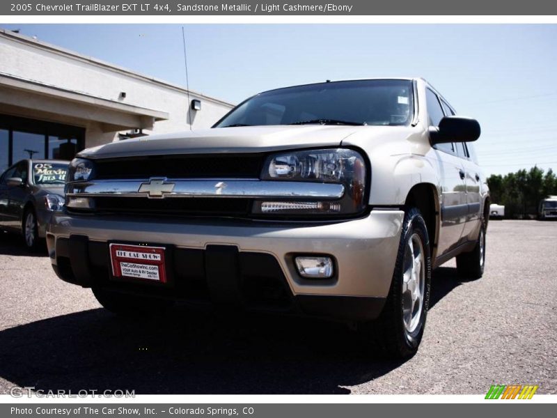 Sandstone Metallic / Light Cashmere/Ebony 2005 Chevrolet TrailBlazer EXT LT 4x4