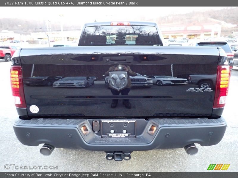Diamond Black Crystal Pearl / Black 2022 Ram 1500 Classic Quad Cab 4x4