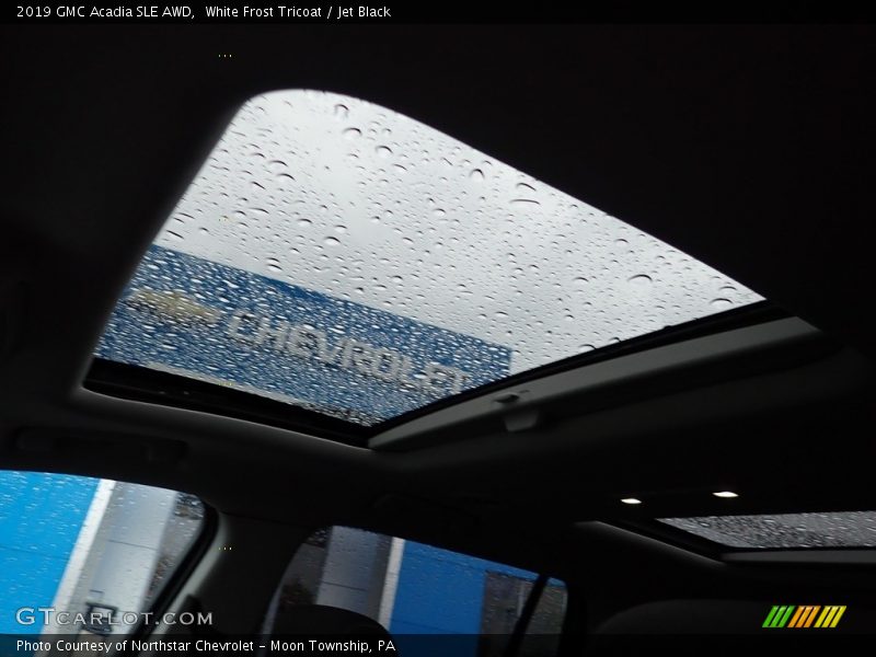 White Frost Tricoat / Jet Black 2019 GMC Acadia SLE AWD
