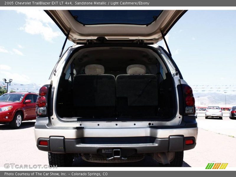 Sandstone Metallic / Light Cashmere/Ebony 2005 Chevrolet TrailBlazer EXT LT 4x4