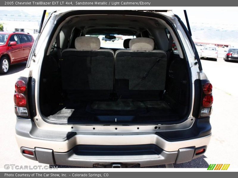 Sandstone Metallic / Light Cashmere/Ebony 2005 Chevrolet TrailBlazer EXT LT 4x4