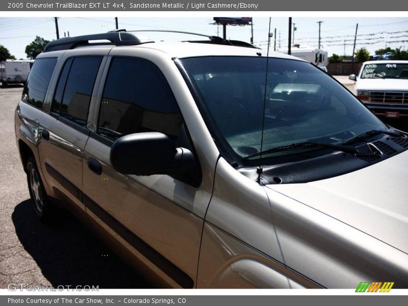 Sandstone Metallic / Light Cashmere/Ebony 2005 Chevrolet TrailBlazer EXT LT 4x4