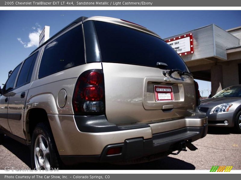 Sandstone Metallic / Light Cashmere/Ebony 2005 Chevrolet TrailBlazer EXT LT 4x4