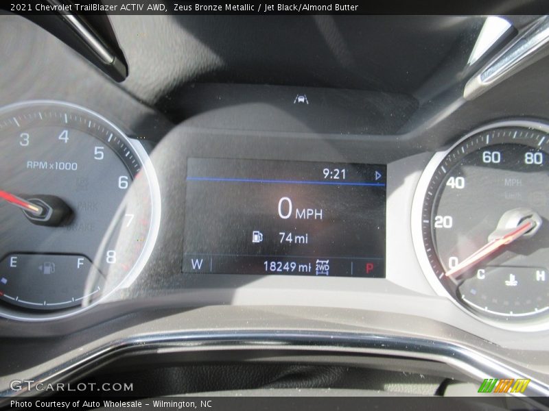 Zeus Bronze Metallic / Jet Black/Almond Butter 2021 Chevrolet TrailBlazer ACTIV AWD