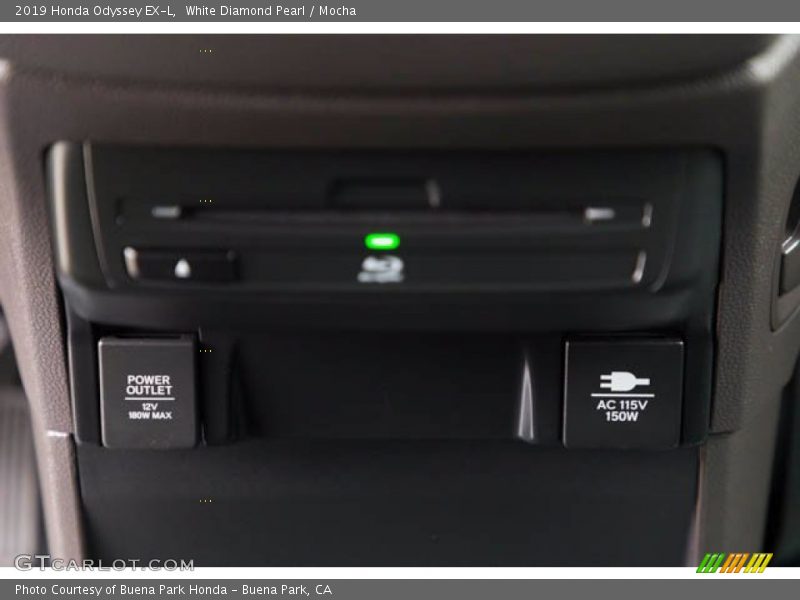 White Diamond Pearl / Mocha 2019 Honda Odyssey EX-L