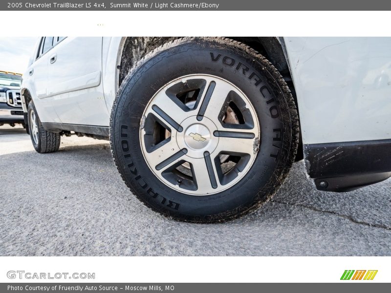 Summit White / Light Cashmere/Ebony 2005 Chevrolet TrailBlazer LS 4x4