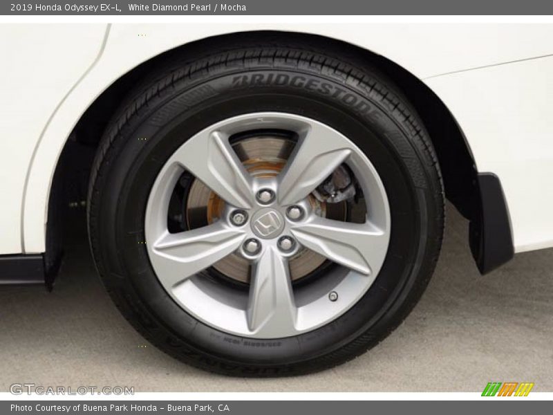 White Diamond Pearl / Mocha 2019 Honda Odyssey EX-L