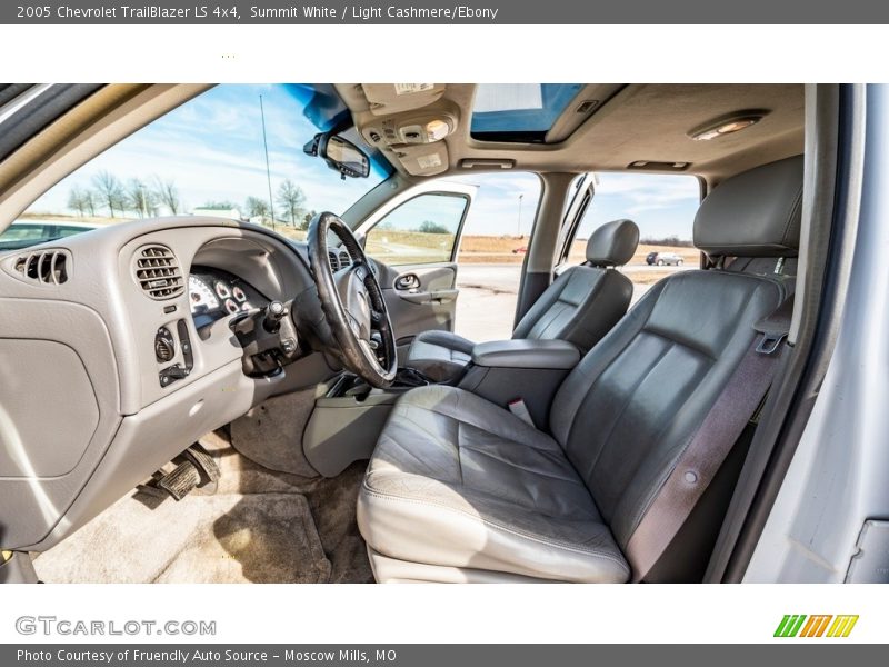 Summit White / Light Cashmere/Ebony 2005 Chevrolet TrailBlazer LS 4x4