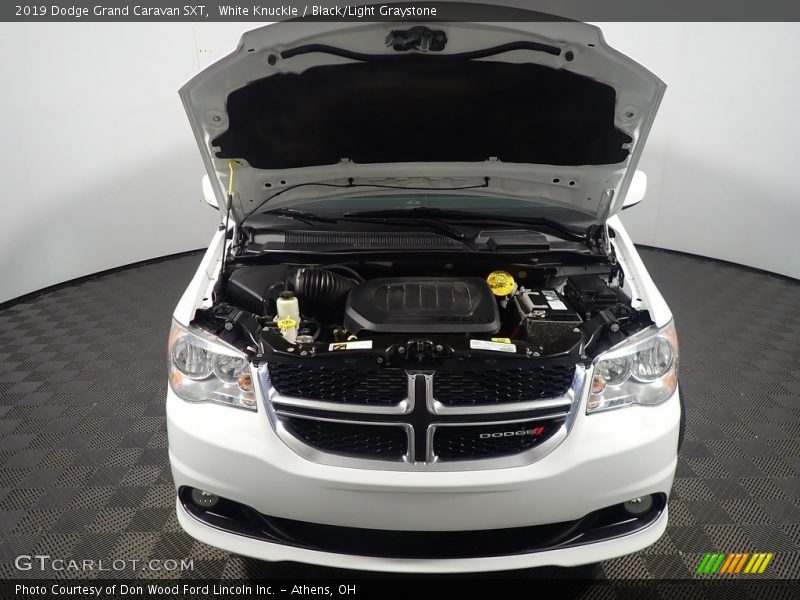 White Knuckle / Black/Light Graystone 2019 Dodge Grand Caravan SXT