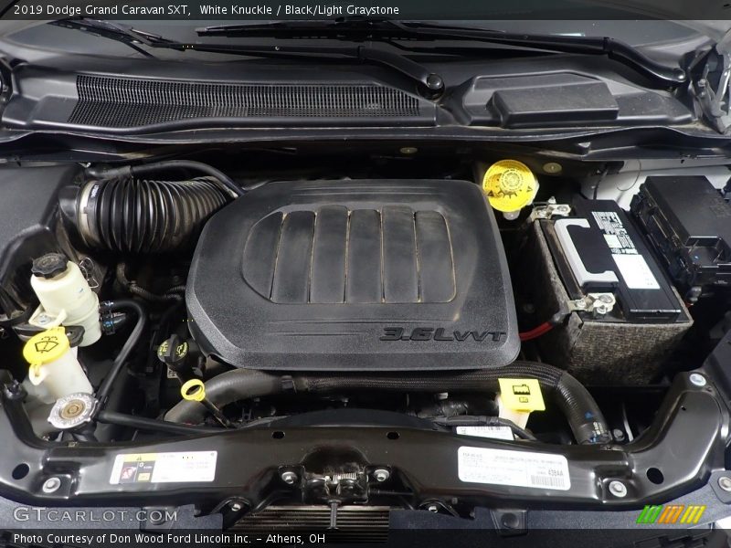 White Knuckle / Black/Light Graystone 2019 Dodge Grand Caravan SXT