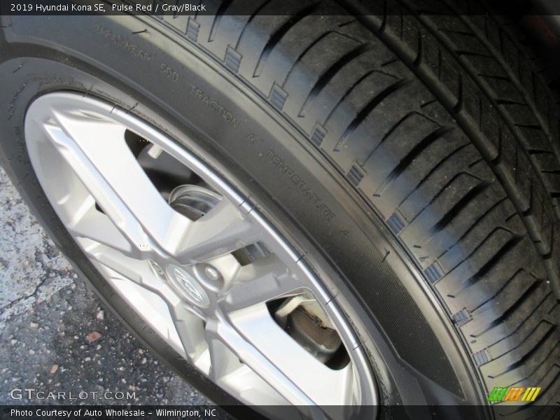 Pulse Red / Gray/Black 2019 Hyundai Kona SE