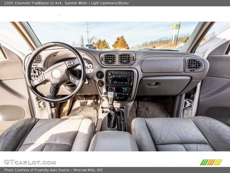 Summit White / Light Cashmere/Ebony 2005 Chevrolet TrailBlazer LS 4x4